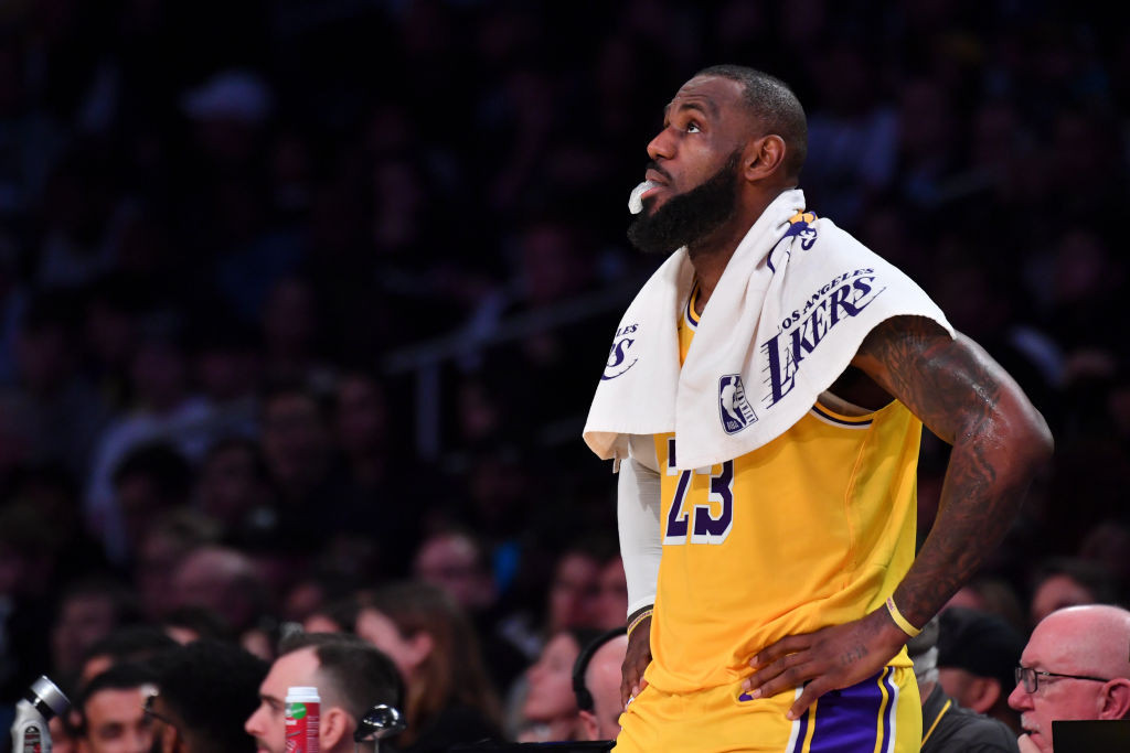 NBA 2025-2026 Mungkin Menjadi Musim Terakhir LeBron James