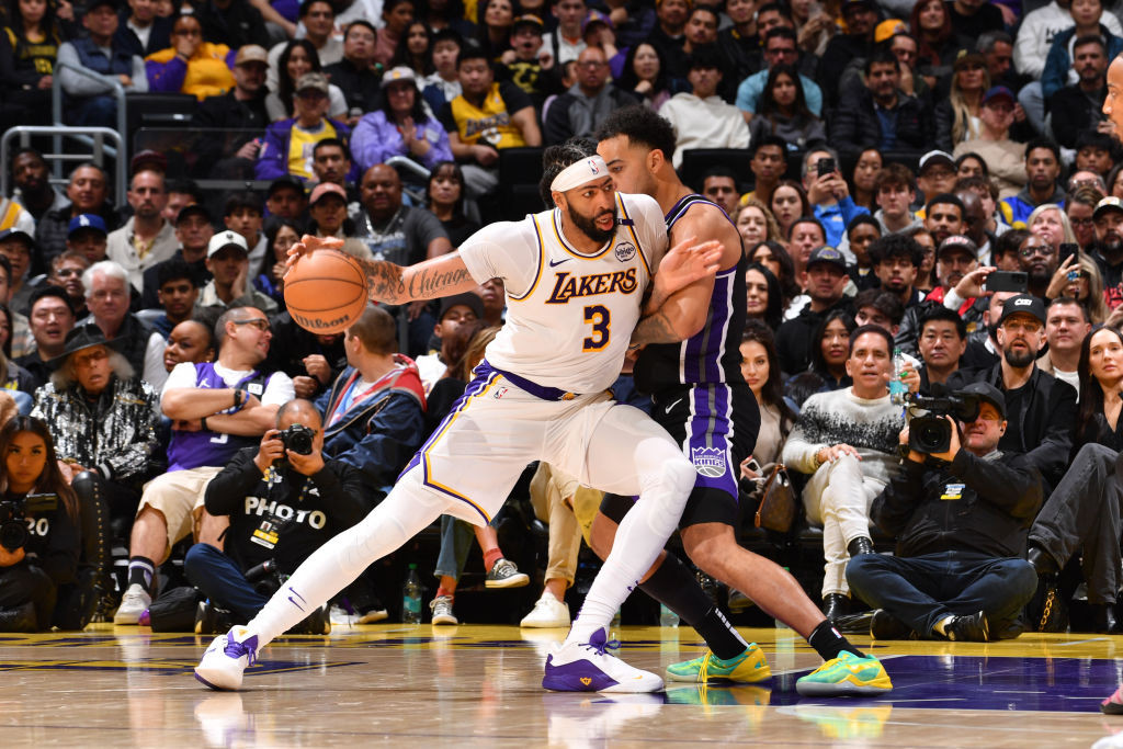 Lakers Membuat Kings Semakin Merana